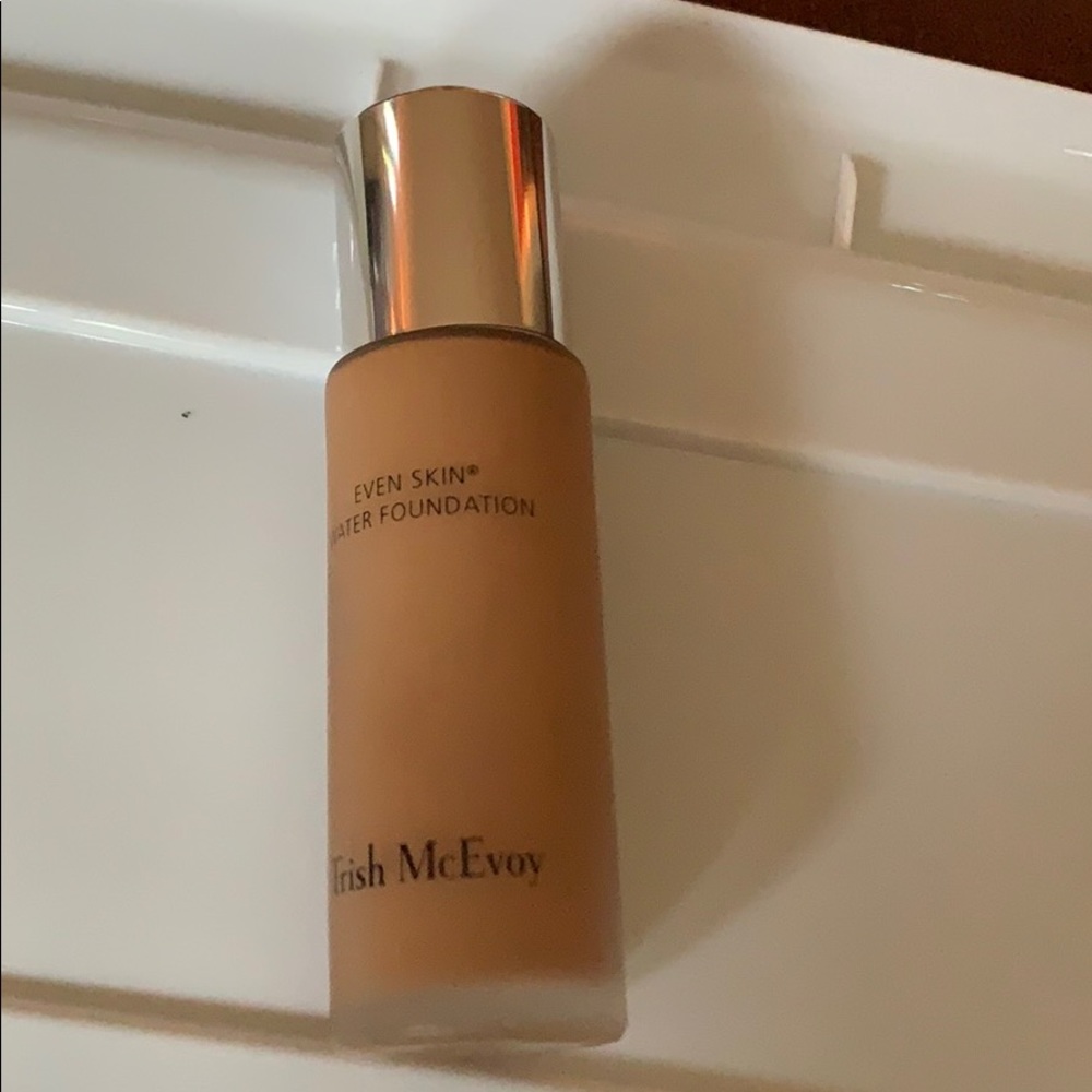 Trish mcevoy Even Skin water foundation